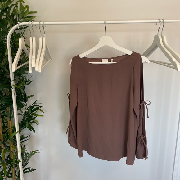 WILFRED cutout sleeve blouse - Picture 1 of 4